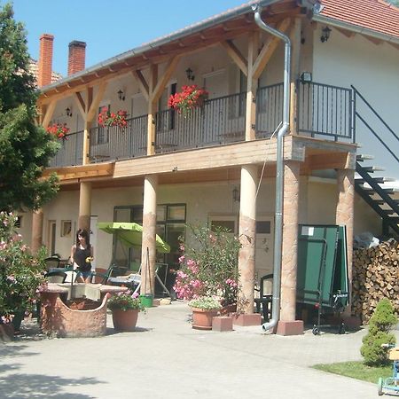 Pápa菩提花旅馆住宿加早餐旅馆 外观 照片